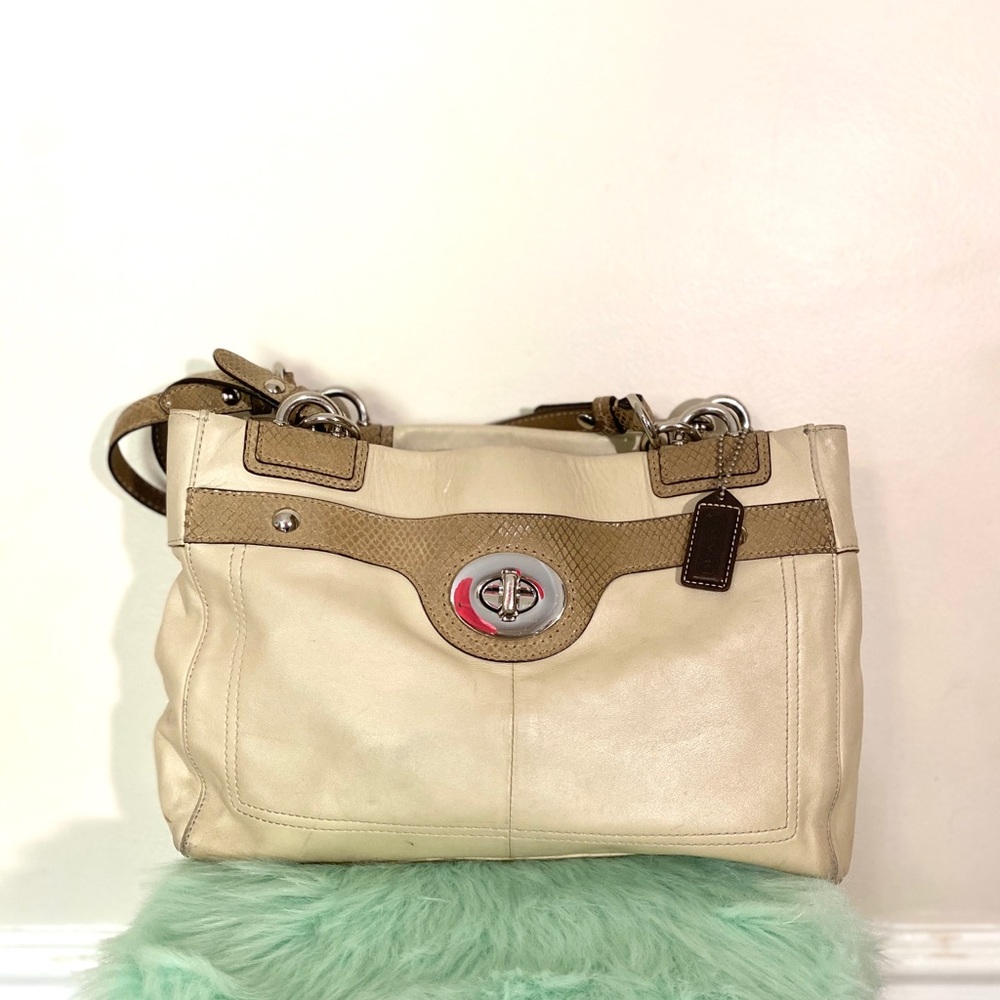 ⭐️Coach⭐️Shoulder Bag w/ Snakeskin Accents